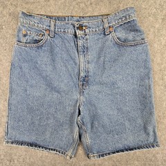 Vintage Levi’s 551 Women’s 16 Shorts Made in USA Measures 32 Waist 100% Cotton