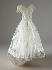 Vintage 1950s Ivory Ruffled Tulle Wedding Dress Gown Party Prom Lace Trim