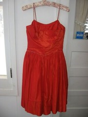 LOVELY VINTAGE 1950-60s IRIDESCENT RED TAFFETA RHINESTONE FORMAL DRESS/CRINOLINE