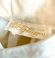 VTG 80s WHITE cotton RUFFLE LACE V NECK TOP pull on ribbon half slv L romantic