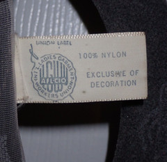 Vintage EYEFUL by “FLAUMS” Medium M PEIGNOIR Robe Cover Black & Pink Ribbon