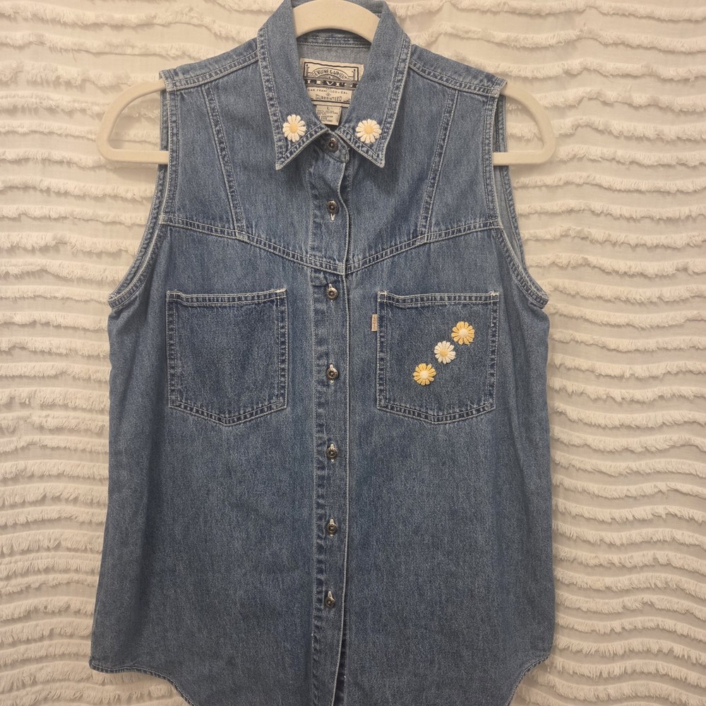 Vintage Levi’s Denim Sleeveless Bitton Up Tunic Womens Large Daisy 100% Cotton