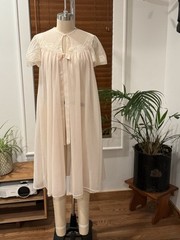 Vtg 60s Henson Kickernick Peachy Pink Sheer Chiffon Lace Peignoir Accent Robe S