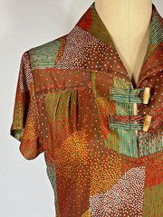 Vintage 1970’s lightweight nylon knit earth tone abstract print day dress Medium