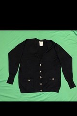 CHANEL Vintage 100% Cashmere Black Cárdigan 93A Gold Crest Buttons Scotland 1993