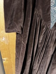 VTG REN FAIRE MAXI DRESS BROWN VELVET TAPESTRY DETAIL Women’s L? Renaissance