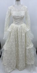 1950’s Vintage Lace Tiered Off-White Wedding Gown Cupcake Wedding Dress Mod