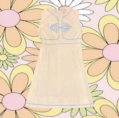 TRUE Vintage 1960s Eggshell White Embroidered Mini Shift Dress Size XS