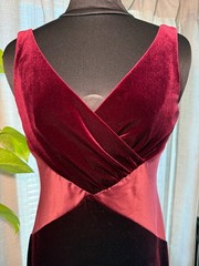 Gorgeous Vintage 1990’s Robbie Bee Burgundy Velvet Dress Size 6