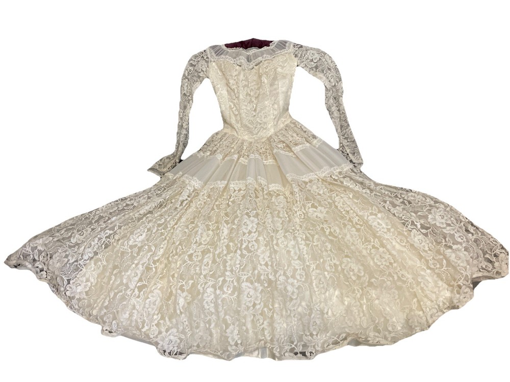 Vtg 1950’s Maurer Ivory Full Lace Wedding Dress-Bust 30/2XS