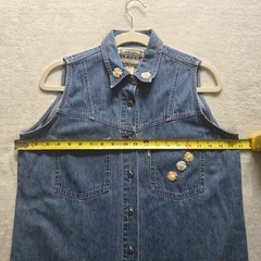 Vintage Levi’s Denim Sleeveless Bitton Up Tunic Womens Large Daisy 100% Cotton