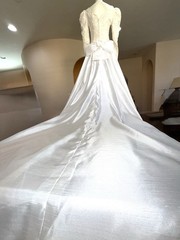 NWT 1980s Mary’s Bridal Beaded Lace Satin Cathedral Train Wedding Gown Sz 10