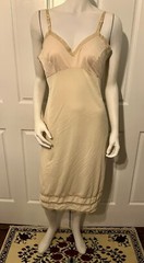 Vintage 1970s Soft Pink/Beige Nylon Full Slip Lace Trim Sz S