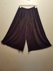 vtg 26Designs women’s black gaucho capri bloomers (see pics)