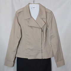 Tommy Bahama Tan Short Jacket With Zipper Closure Front. Size M