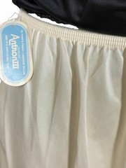 VTG 1970s Slipfection Ivory Nylon Lace Half Slip Skirt USA Made Coquette Bride