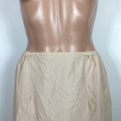 Vassarette half slip Beige sz M T Lace Elastic Waist Slit USA Antron III Nylon
