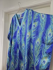 VTG Winlar Peacock Feather Print Satin Kaftan Dress Muumuu One Size Women’s NEW