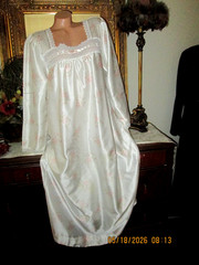 Vintage Barbizon Cuddleskin Nightgown Womens lacy satin gown Cottagecore 46 bust