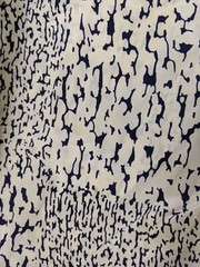 VINTAGE WOMEN’S IVORY & BLUE PRINT 100% SILK SKIRT – CARLISLE – SIZE 12 – FLAWS