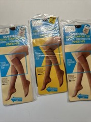 3 Vtg NOS KMart Sheer Knee Hi’s NIP Mist-tone 9-11 women stockings Brown