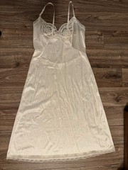 Vintage Lace Trimmed Ivory Slip size 36 EUC 40” Length