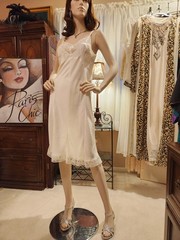 Vintage 1940s Deena 8 Gore Off White Lacy Full Dress Slip Nightgown Sz 36