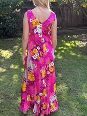 Vintage 60s Alfred Shaheen Hawaii 10 Long floral dress Neon Pink Barkcloth