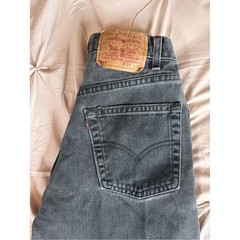 Vintage Levi’s 550 made in USA hard to find smaller size charcoal wash. Y2K