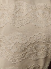VTG 60-70’s “Deena Fine Lingerie” Nude with 3-Tiers of Floral Lace Half Slip M
