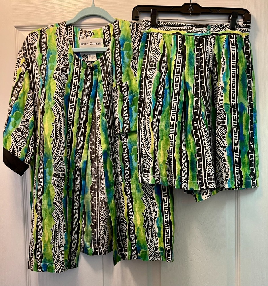 Vintage Geometric Shorts / Blouse 2pc ~ Silk Set ~ Hattie Carnegie ~ Size Small