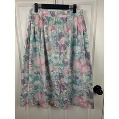 80s large floral pastel rose print green below knee skirt coquette Size 8 Small