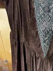 VTG REN FAIRE MAXI DRESS BROWN VELVET TAPESTRY DETAIL Women’s L? Renaissance
