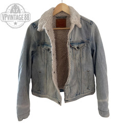 Vintage Levi’s Women’s Blue Sherpa Lined Denim Jean Trucker Jacket