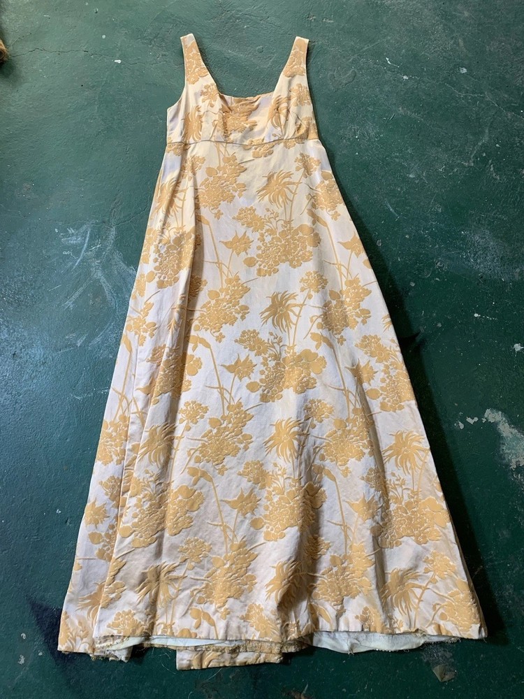 Vintage 1950s Velvet Embossed Floral Pattern Peach Gown Pleated Eveningwear