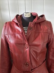 Vintage 1970’s Argentine Burgundy Leather Coat W/ Hood And Quilted Lining 13/14