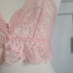 Vintage Victoria’s Secret Top Gold Crown Label Crop S P Lace Bra Rosette Pearl