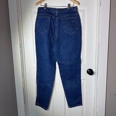 Vintage Chic High Waisted Mom Jeans Medium Wash Made in USA Tapered Leg 18 Tall