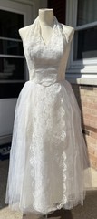 VTG 50s Halter Dress Cupcake Chantilly Lace White Prom Wedding Gown XS B28 W24″