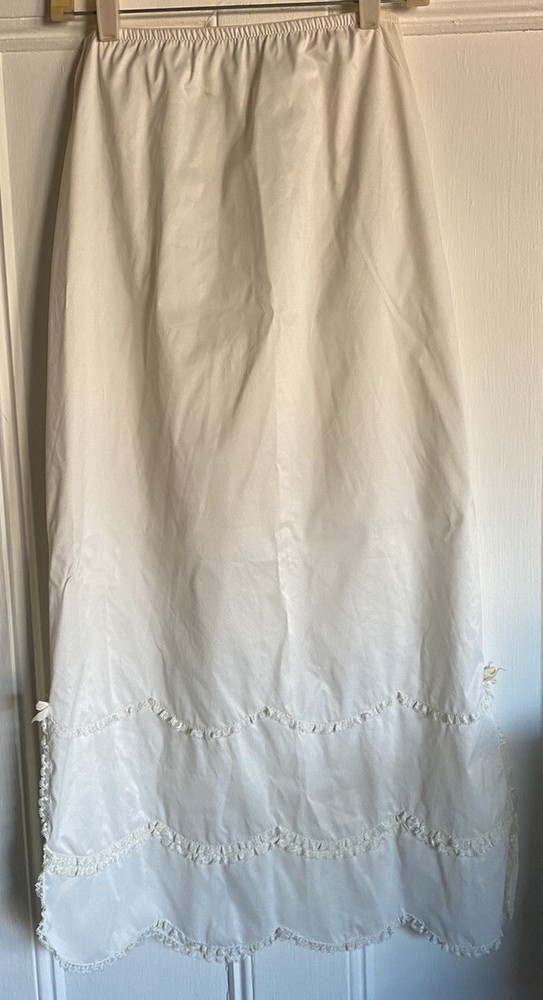 Vintage Vanity Fair Half-Slip Lace, Velvet Bow Trim 37” Long Medium USA Nylon