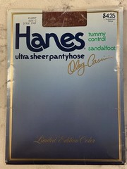 HANES CLARET SIZE C STYLE 710F OLEG CASSINI ULTRA SHEER TUMMY CONTROL PANTYHOSE