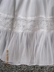 Vintage White Velrose Half Slip Size 32/34 – 24 1/2″ Long Pretty Lace
