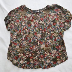 1980’s Muted Floral Top Carole Little, Size 6, Vintage, Cap Sleeve