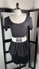 Vtg 80s Toni Design Made In USA Black Jersey Peplum White Belted Sheath S/M