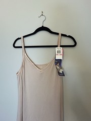 NWT Vanity Fair Woman Rose beige Tank Full Slip 38 – 32 Spinslip