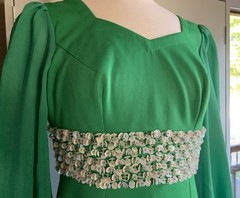 Vtg Kelly Green Dress w/ Sheer Sleeves and Iridescent Bead Empire Waist Sz 28