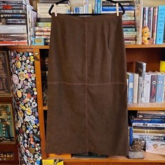 Vintage brown foe suede brown long skirt with stitching details.