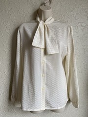 Vintage Dalton Cream Pussy Bow Tie Button Down Blouse Old Money Preppy Sz 12 Top