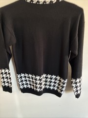 Vintage Black And White Houndstooth Sweater Womens 90s 100% Acrylic M Paper Tag
