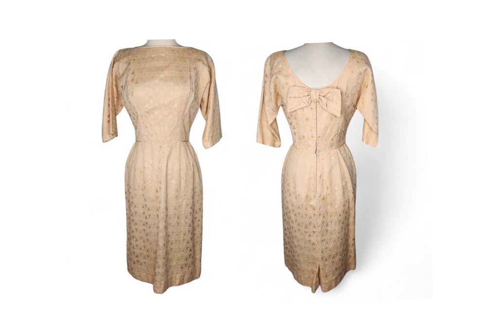 1960s Joan Lee of New York Pale Gold Lace Vintage Wiggle Dress Size S